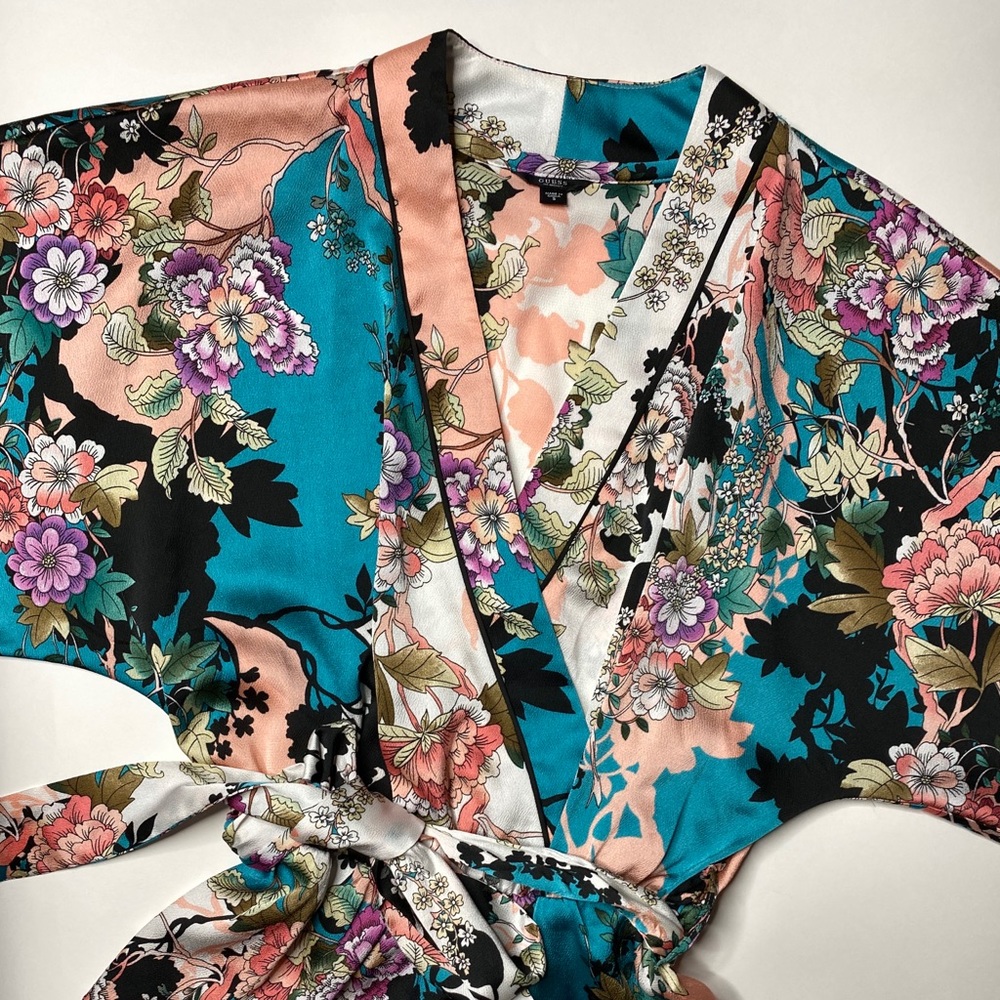 Guess Kimono Top